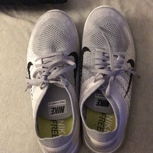 Nike Free Flyknit 4.0 white and grey.